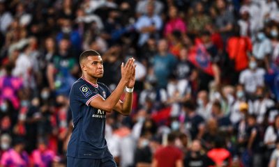 Leonardo et Mbappé auraient annoncé en interne qu'il reste au PSG cette année