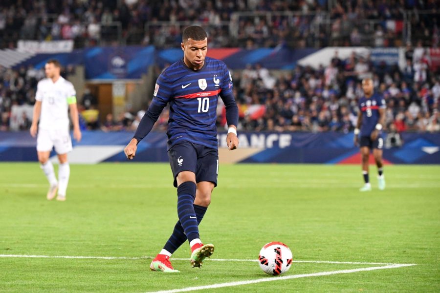 Mbappé n'a pas de lésion, mais il a une douleur au mollet quand il marche