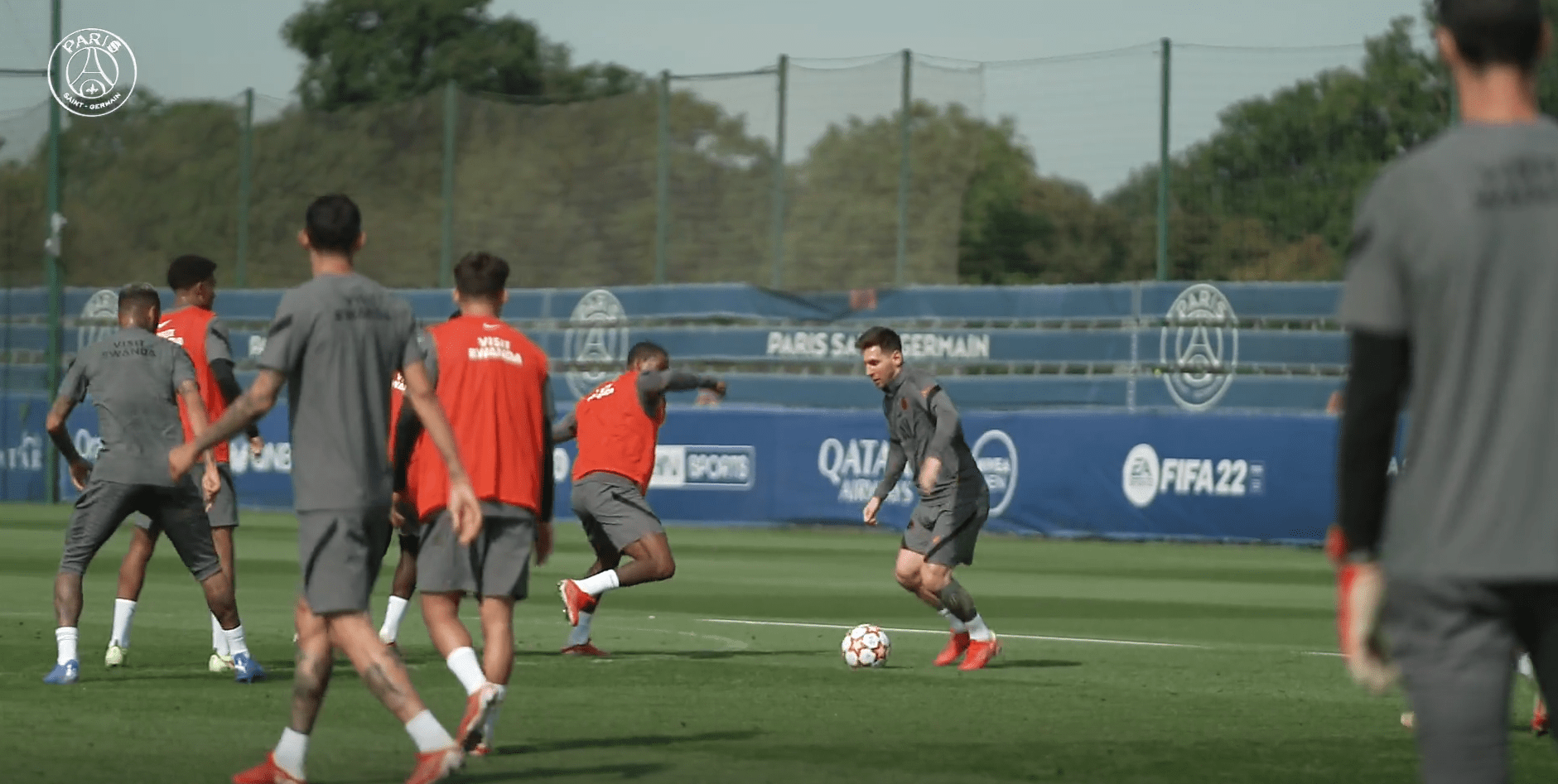 Bruges/PSG - Retrouvez des extraits de l'entraînement auprès de Messi