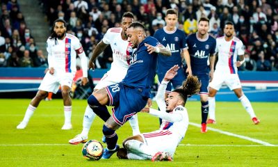 PSG/Lyon - Penalty ou non sur Neymar, les anciens arbitres ne sont d'accord