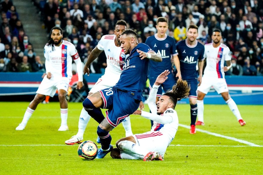 PSG/Lyon - Penalty ou non sur Neymar, les anciens arbitres ne sont d'accord