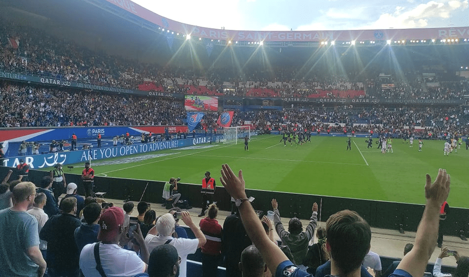 PSG/Clermont - Vu du Parc : musiques, sifflets, acclamations et célébrations