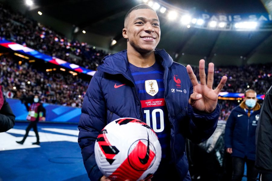 Mbappé savoure "une soirée parfaite" et répète l'envie d'écrire "l'histoire de mon pays"