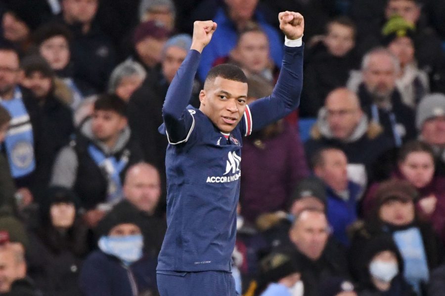 Mbappé est déjà de retour au Camp des Loges pour travailler