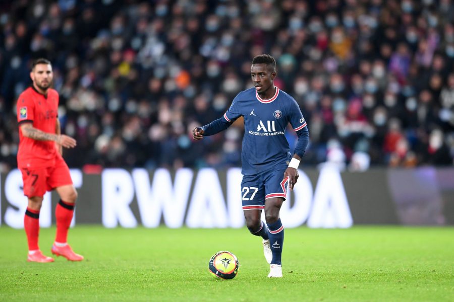 Gueye se confie sur le vestiaire du PSG : Messi, Neymar, Kimpembe&