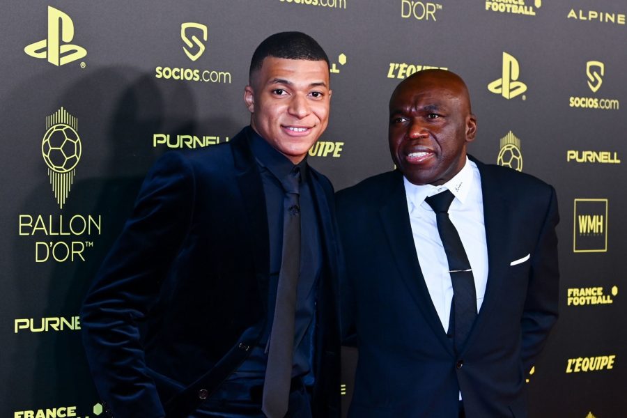 Mbappé évoque les conseils que lui donnent sa mère et son père