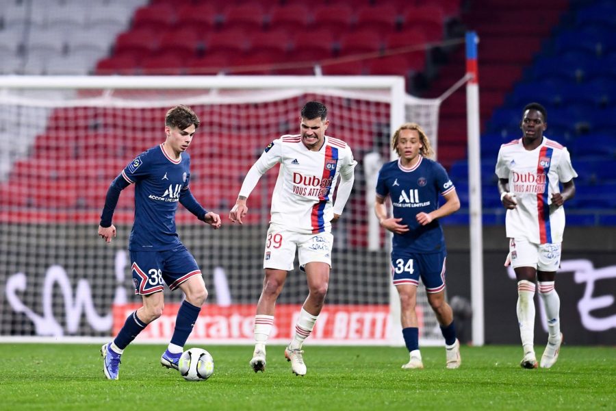 La question de la semaine : Simons et Michut devaient-ils démarrer contre Lyon ?