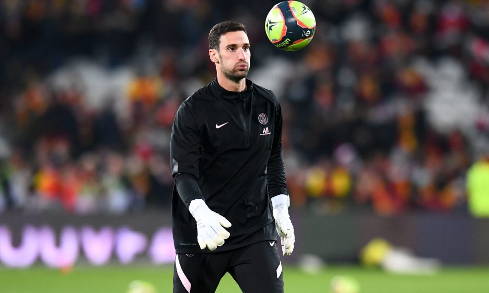 Mercato - Sergio Rico, l'option AC Milan se referme