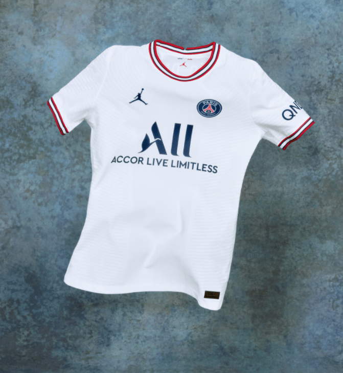 Officiel - Le PSG dévoile son 4e maillot 2021-2022, disponible en boutique