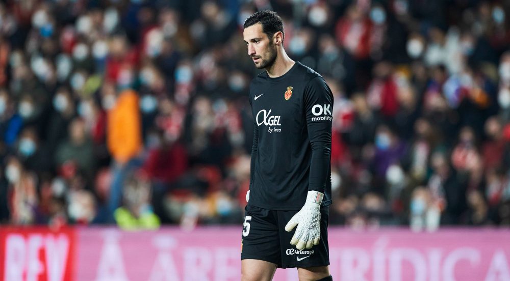 Sergio Rico "reste stable", mais "son état général reste grave"