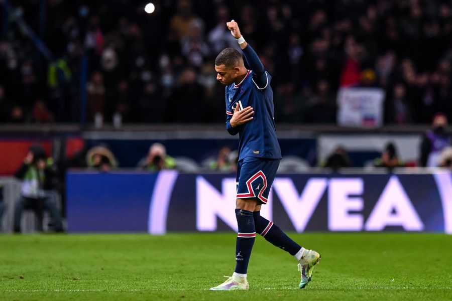 Mbappé «c'est magnifique tout ce qu'il fait», se réjouit Rocheteau