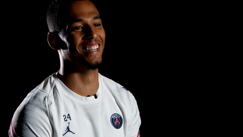 Les images du PSG ce jeudi: entraînement et questions à Kehrer