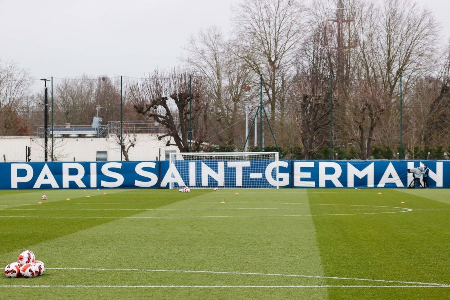 Les murs du Camp des Loges ont été tagués par les supporters du PSG