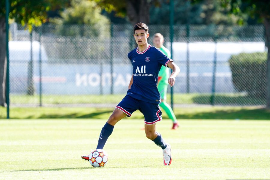 Officiel - El Hannach signe son premier contrat professionnel au PSG