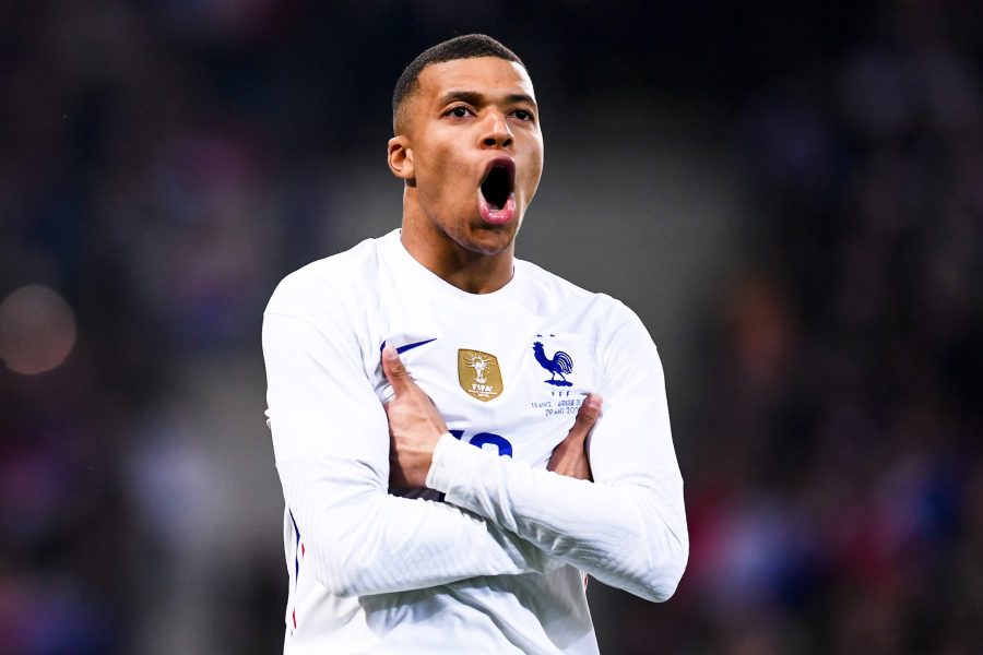 Mbappé impressionne avec les Bleus et continue sa moisson de records (chiffres)