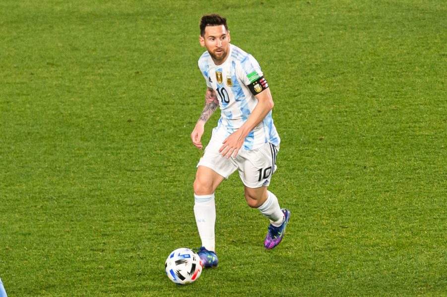 Quirino évoque un Messi souriant avec l'Argentine et critique l'attitude de la presse en France