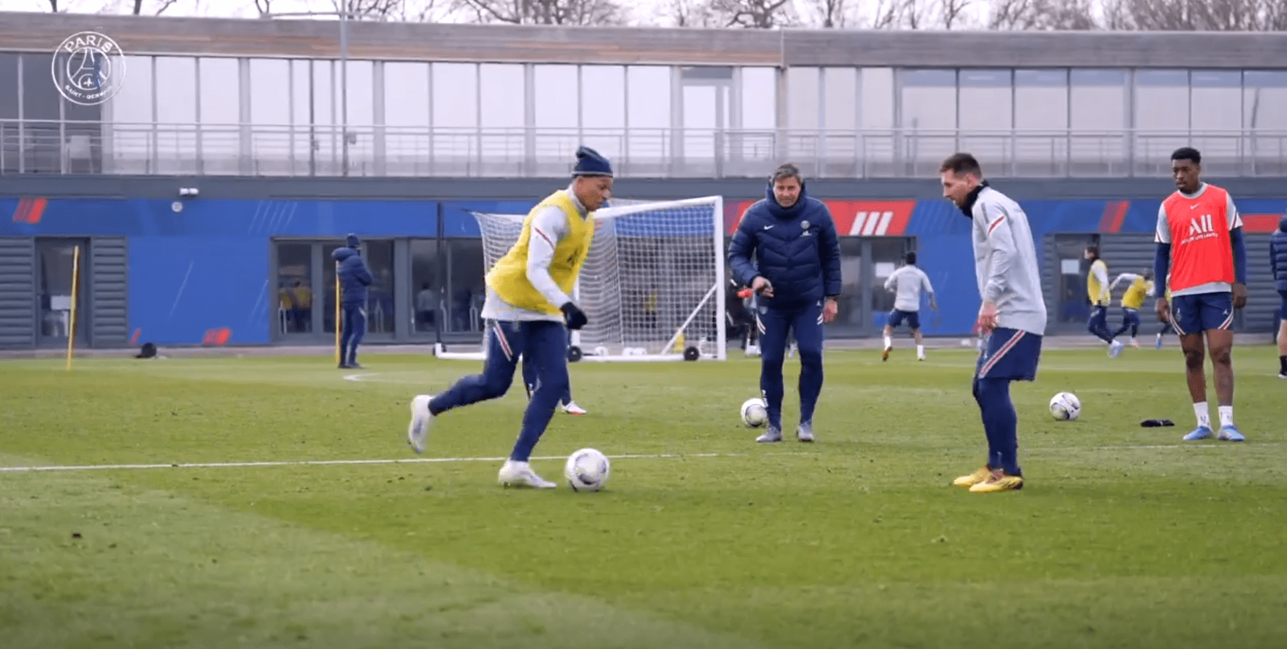 PSG/Lorient - Suivez le début de l'entraînement parisien ce samedi à 11h  