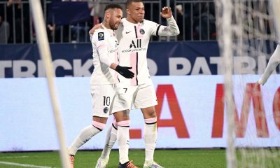 Neymar + Mbappé célébration