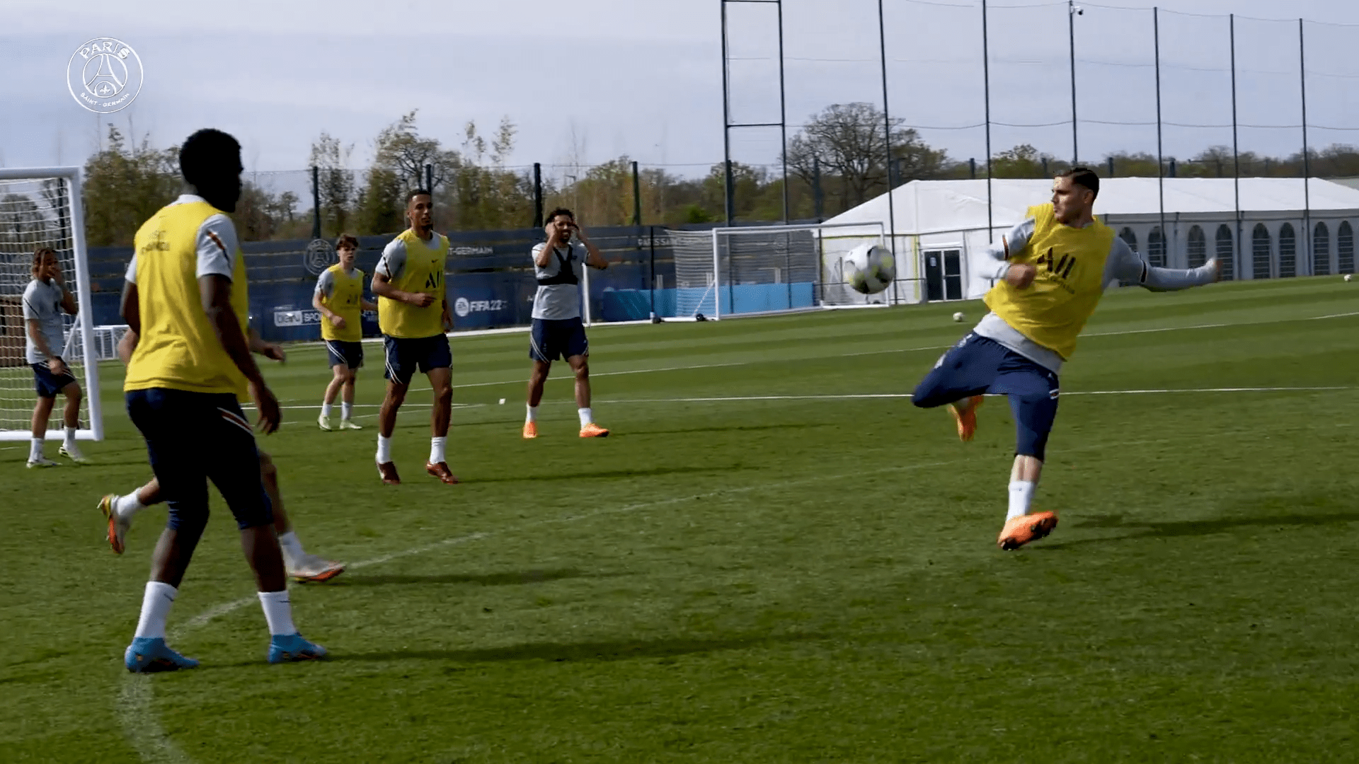 PSG/OM - Revivez des extraits de l'entraînement auprès des joueurs parisiens