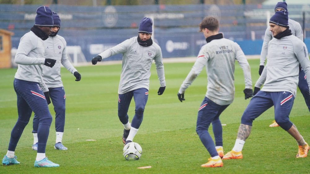 Les images du PSG ce jeudi: Entraînement collectif et coup de gueule de Mbappé