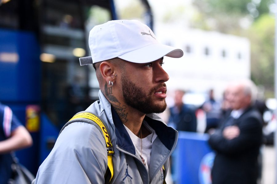 Neymar se dit triste d'être hué par le public il évoque ses ressources pour y faire face