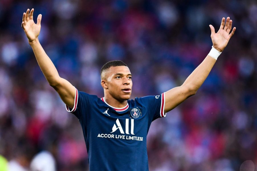 Mbappé évoque la "restructuration" du PSG qui arrive "tout de suite"