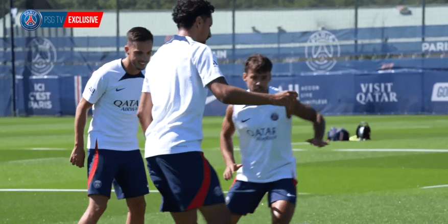 Revivez des extraits de l'entraînement de lundi auprès des Parisiens