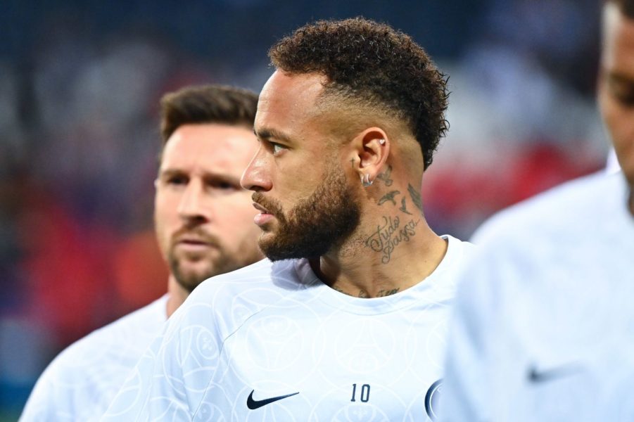 Neymar rend un vibrant hommage au Parc des Princes