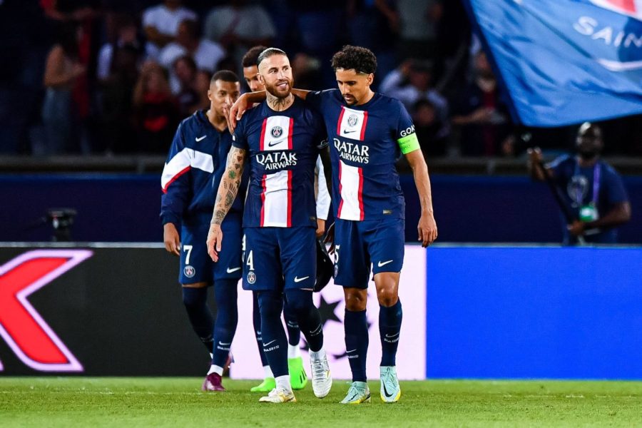 Marquinhos dans l'axe et Ramos à droite, Rabésandratana défend l'idée