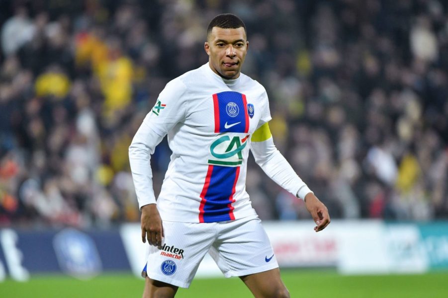 Mbappé serait forfait pour environ 3 semaines !