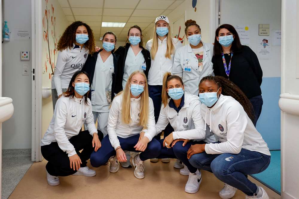 Les joueuses du PSG rendent visite aux enfants, « une journée extraordinaire »