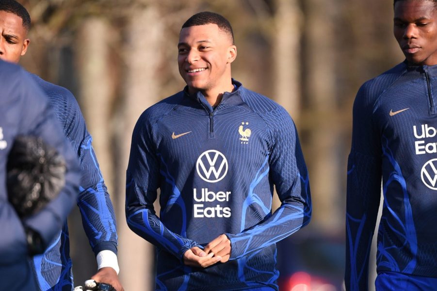 Revue de presse : Mbappé leader des Bleus, les Féminines face à leur destin