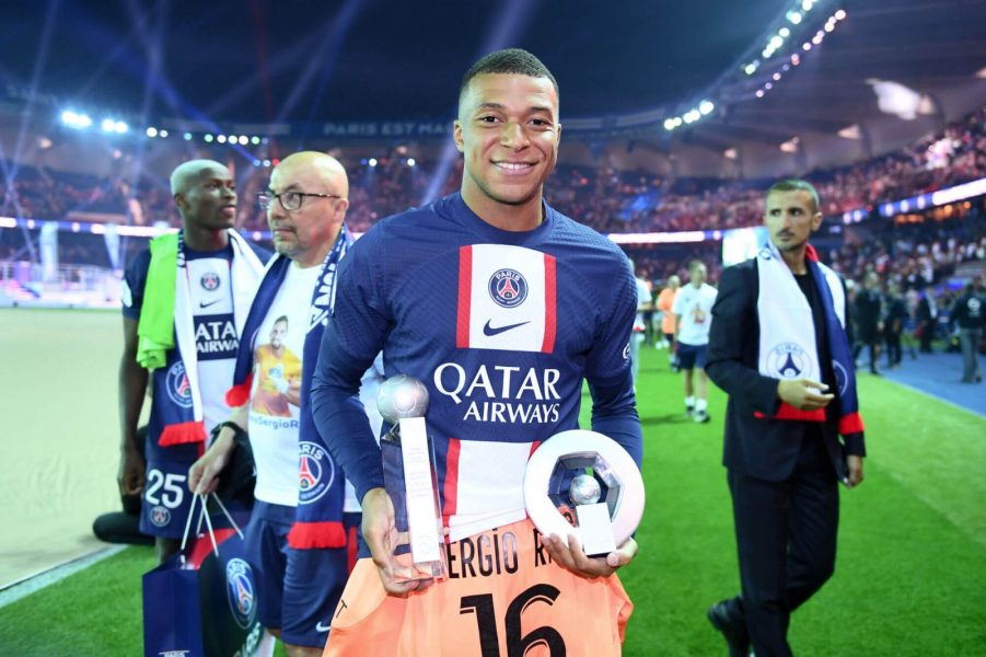 Mercato - Mbappé et le PSG seraient ouverts à une saison en Premier League !