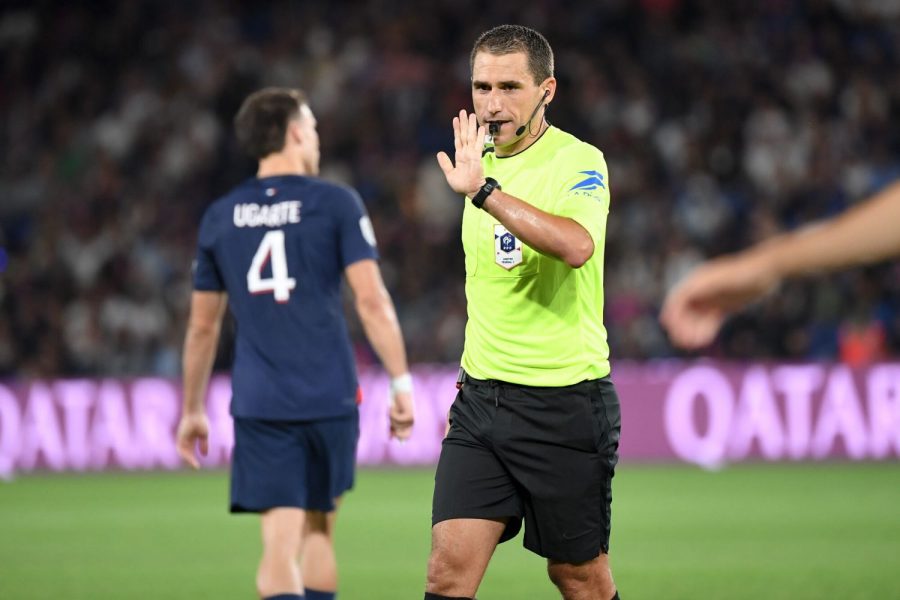 PSG/Rennes - Dechepy arbitre du match, peu de cartons jaunes mais des rouges