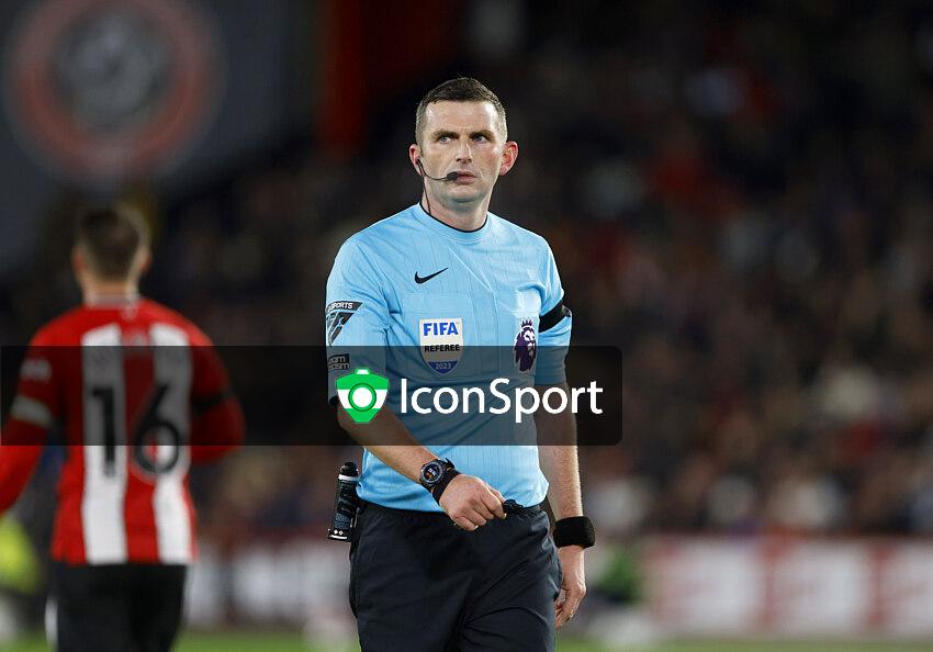 Real Sociedad/PSG - Oliver arbitre du match, peu de cartons jaunes et rouges