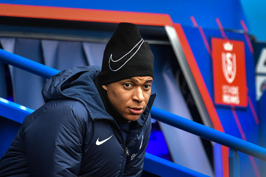 Revue de presse : Mbappé remplaçant pour OM/PSG ? Et secteur médical en doute