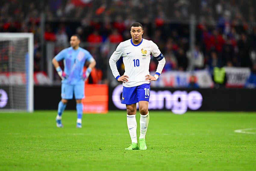 France/Chili - Deschamps évoque les sifflets contre Mbappé et sa méforme