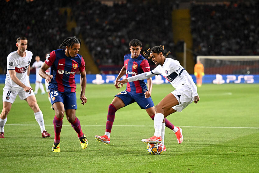 Barcelone/PSG - Barcola est "très fier" et remercie les supporters