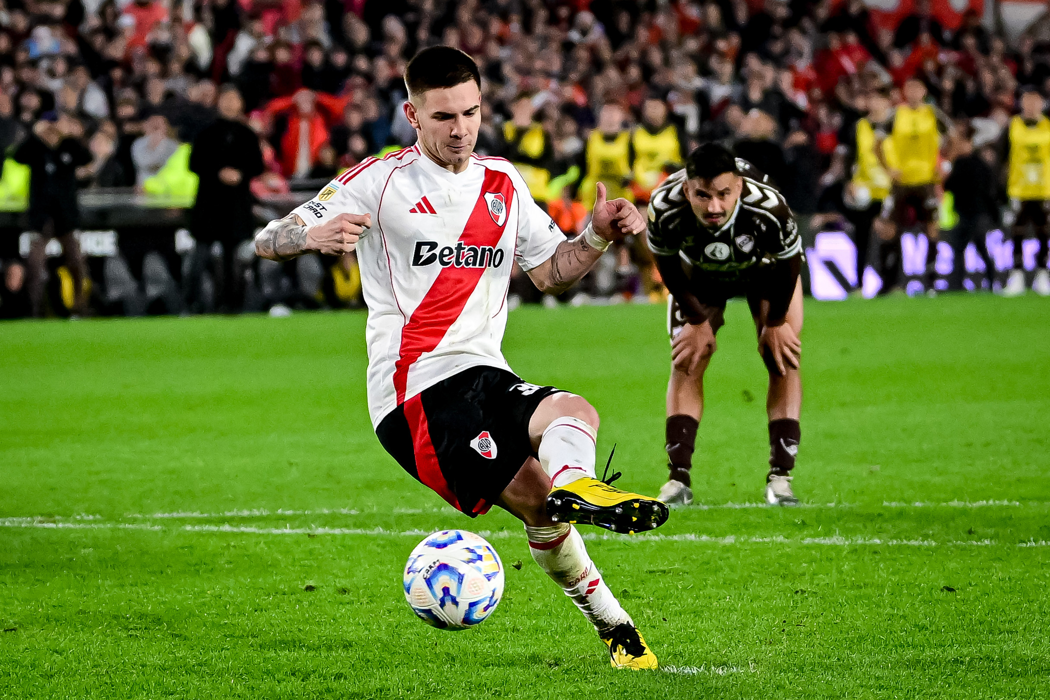 Mercato - Ce prodige argentin arrive au PSG, c'est confirmé !