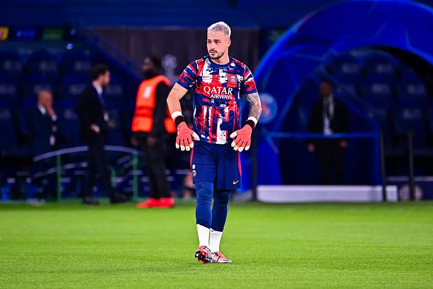 Mercato PSG - Un club espagnol accélère pour Arnau Tenas
