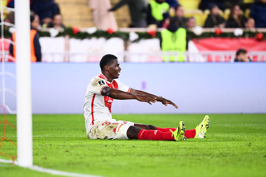Monaco/PSG - Embolo remercie l'arbitre