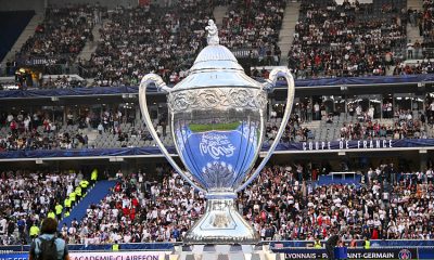 Depuis plusieurs jours, tous les médias sont d'accord pour dire que le prix fixé par le PSG est à 50 millions d'euros et la Juventus Turin serait globalement d'accord, sauf que la formule posait problème. Le club italien proposait un prêt payant à 10 millions d'euros et une option d'achat à 40 millions, alors que Paris réclame que cette dernière soit obligatoire (ou qu'il y ait un transfert définitif). Ici, il semble donc que la Juventus s'ouvre à la position parisienne afin de ne pas perdre de temps. Cela éviterait aussi de se faire doubler par un autre club. Ce serait une très bonne chose côté PSG, avec un dossier important qui serait réglé du côté des départs. De quoi avancer plus tranquillement sur le recrutement. Espérons que cela se confirme. Il faut rester prudent, ce n'est qu'une rumeur ici et on a déjà eu de nombreux rebondissements dans ce dossier.