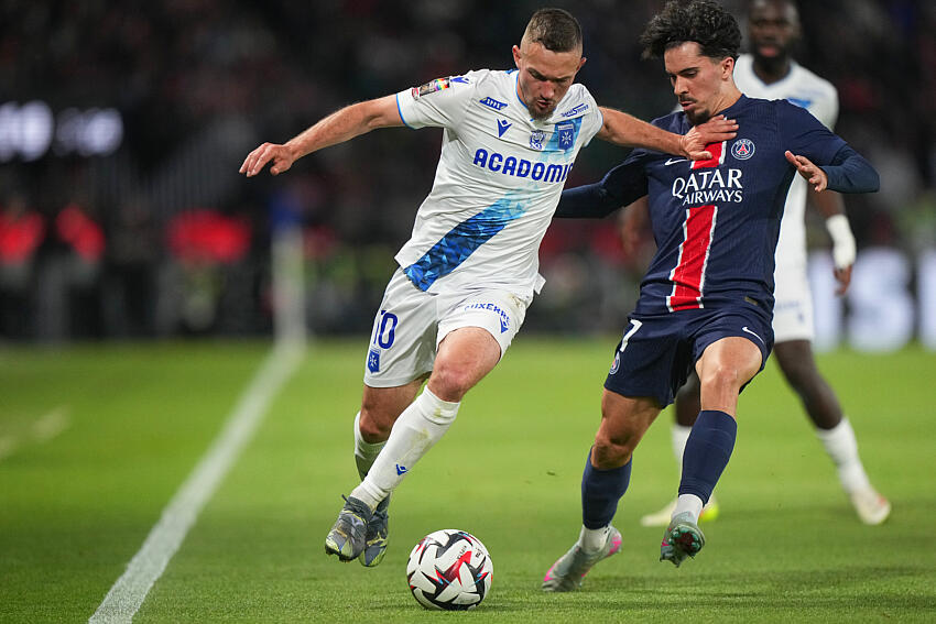 PSG/Auxerre - Paris mérite de "finir en beauté" avec la Ligue des Champion d'après Perrin