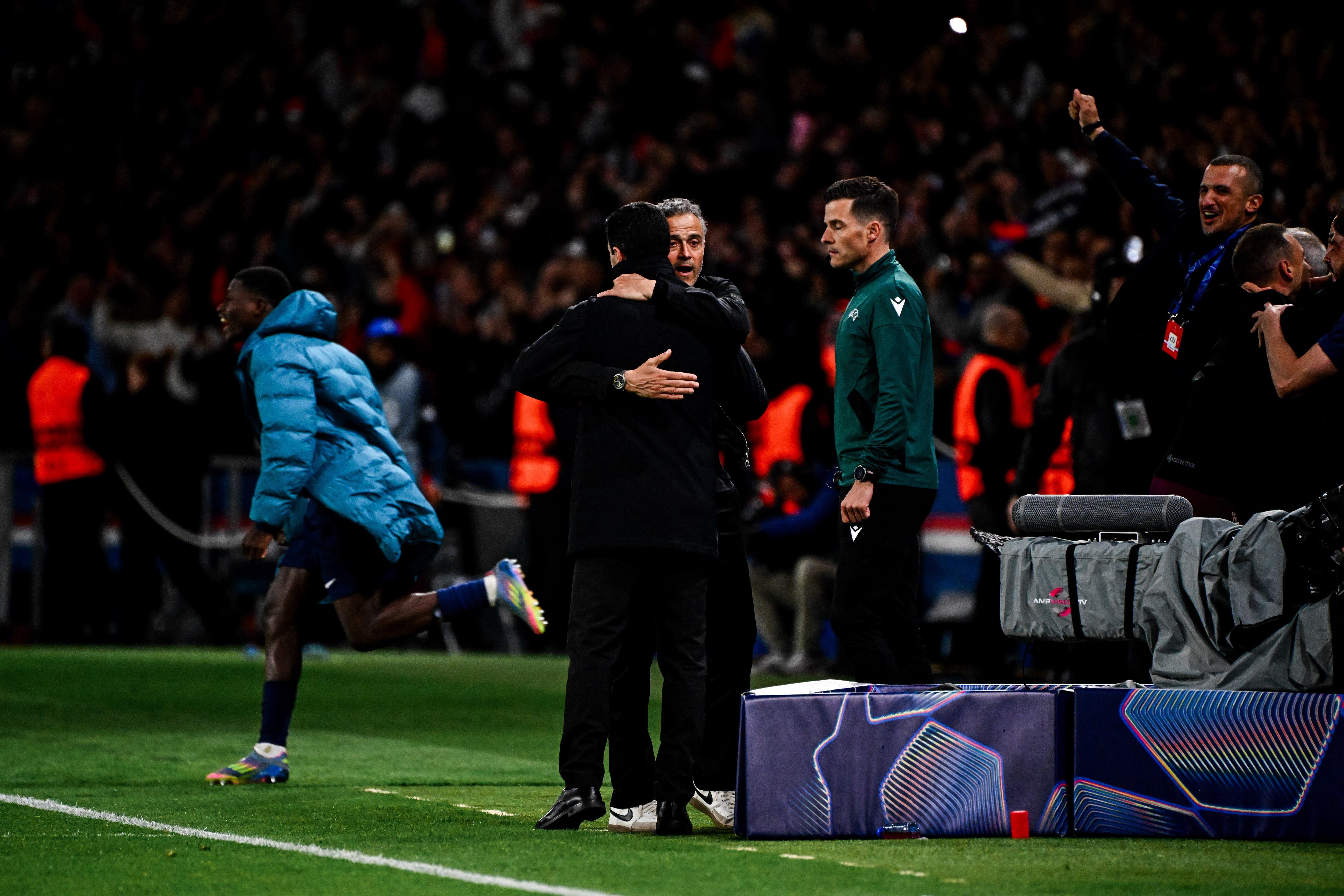 PSG/Arsenal - Luis Enrique félicite Donnarumma et veut "écrire l'histoire"