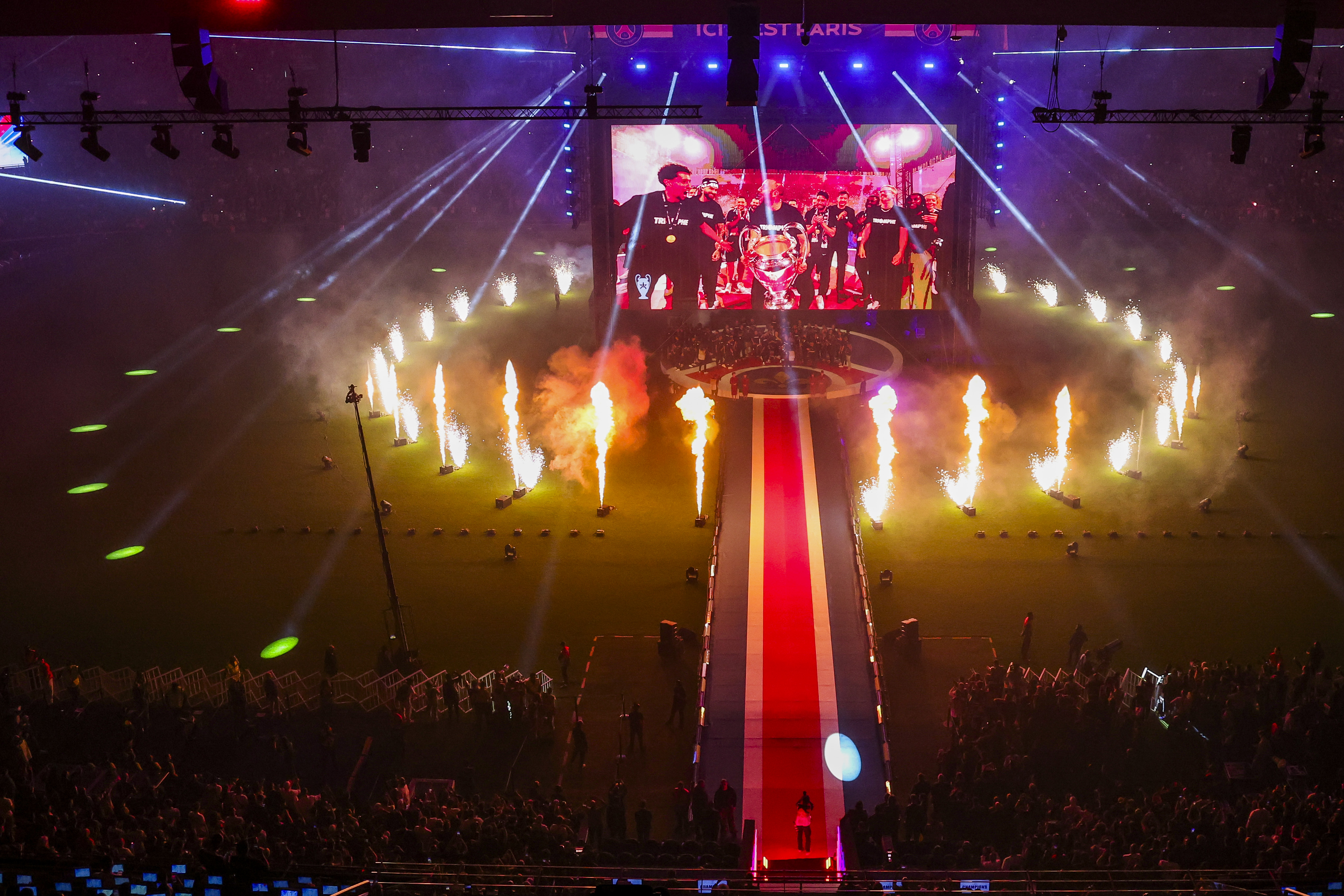 Revivez célébration du PSG au Parc des Princes en vidéo !