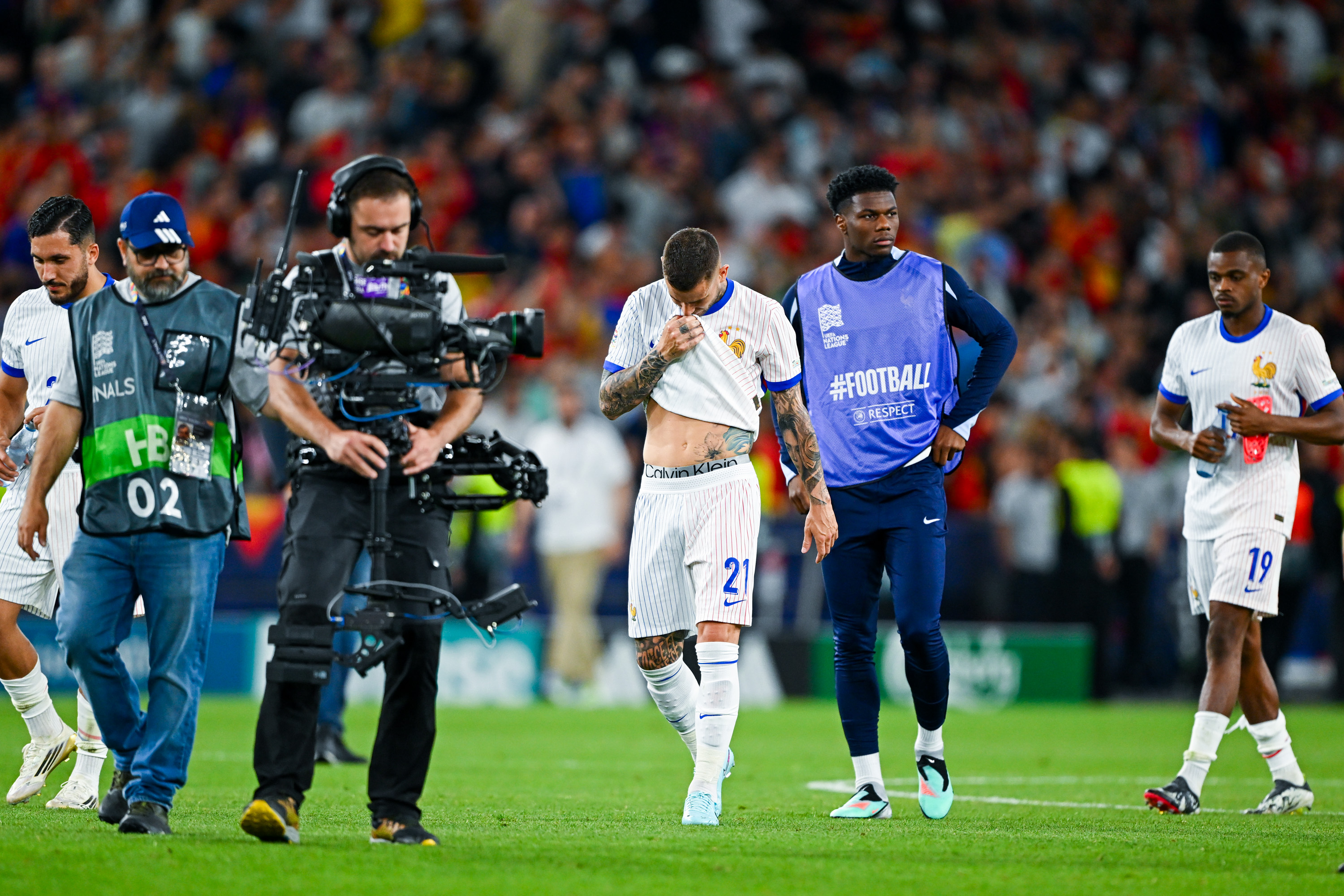 Espagne/France - Lucas Hernandez tacle le "pressing" et applaudit Cherki