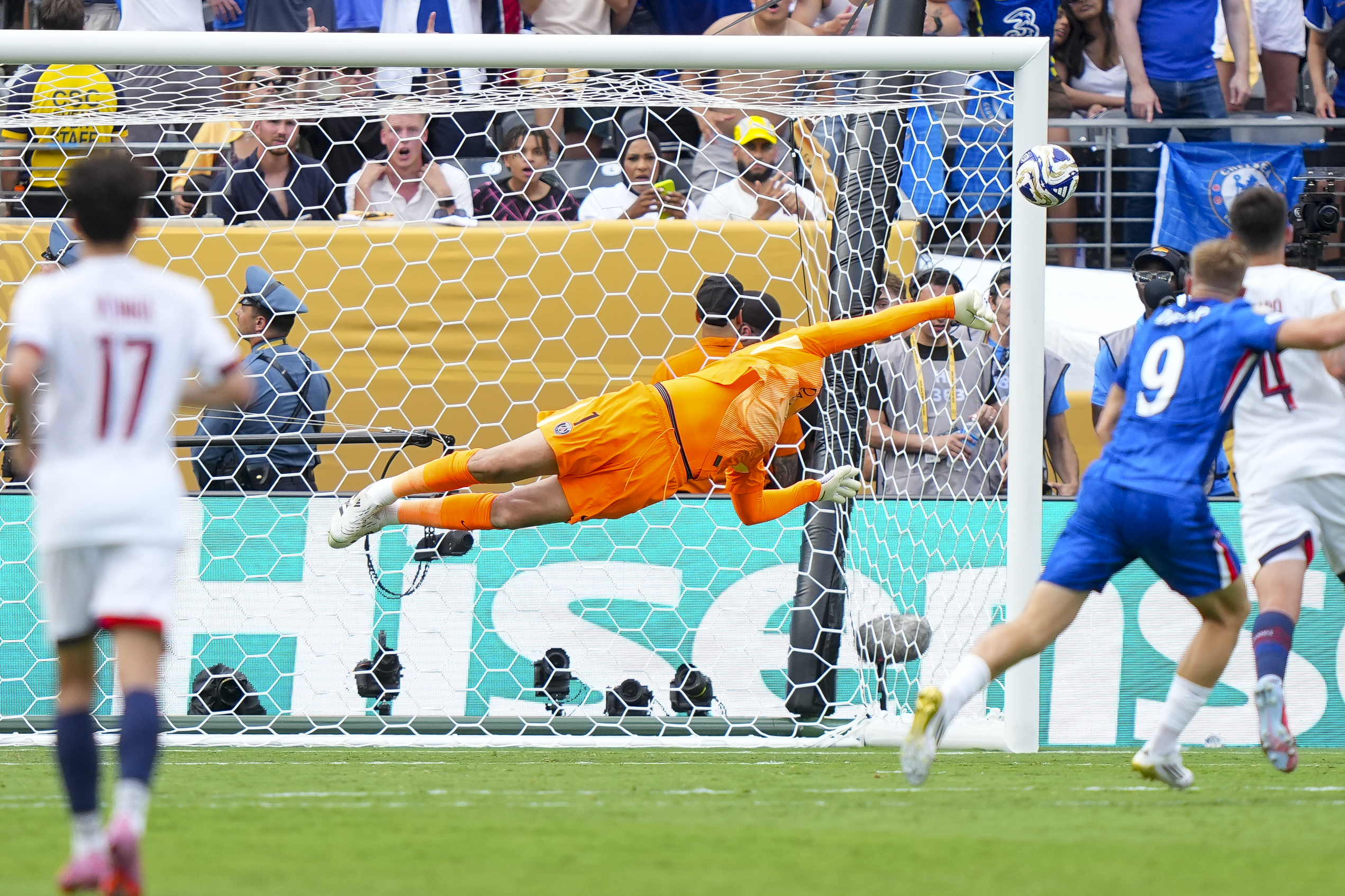 Mercato - Donnarumma est parmi les priorités d'un club de Premier League !