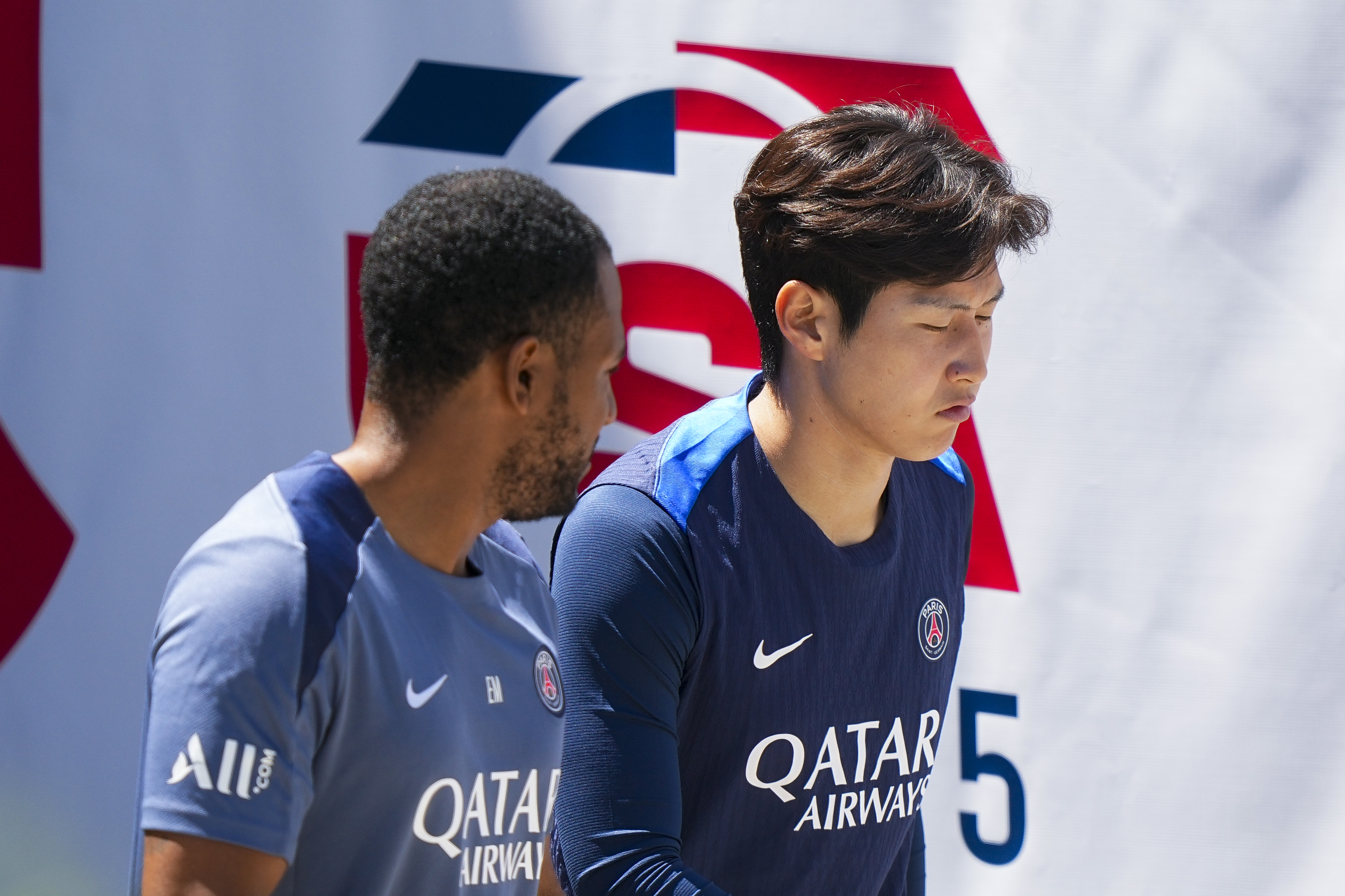 Mercato - Un joueur du PSG vers l'Arabie Saoudite, Akliouche en remplacement