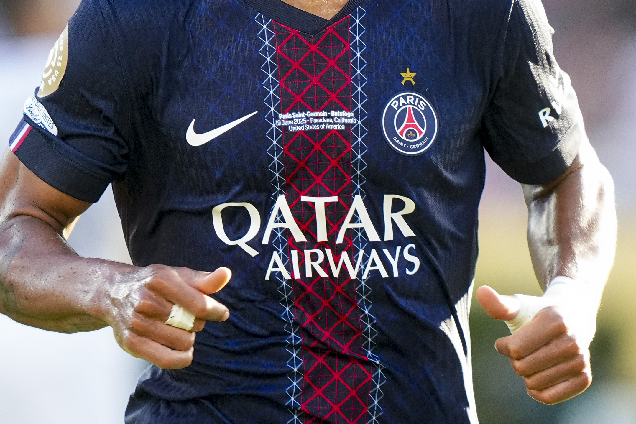 Le PSG élu plus beau maillot domicile de Ligue 1