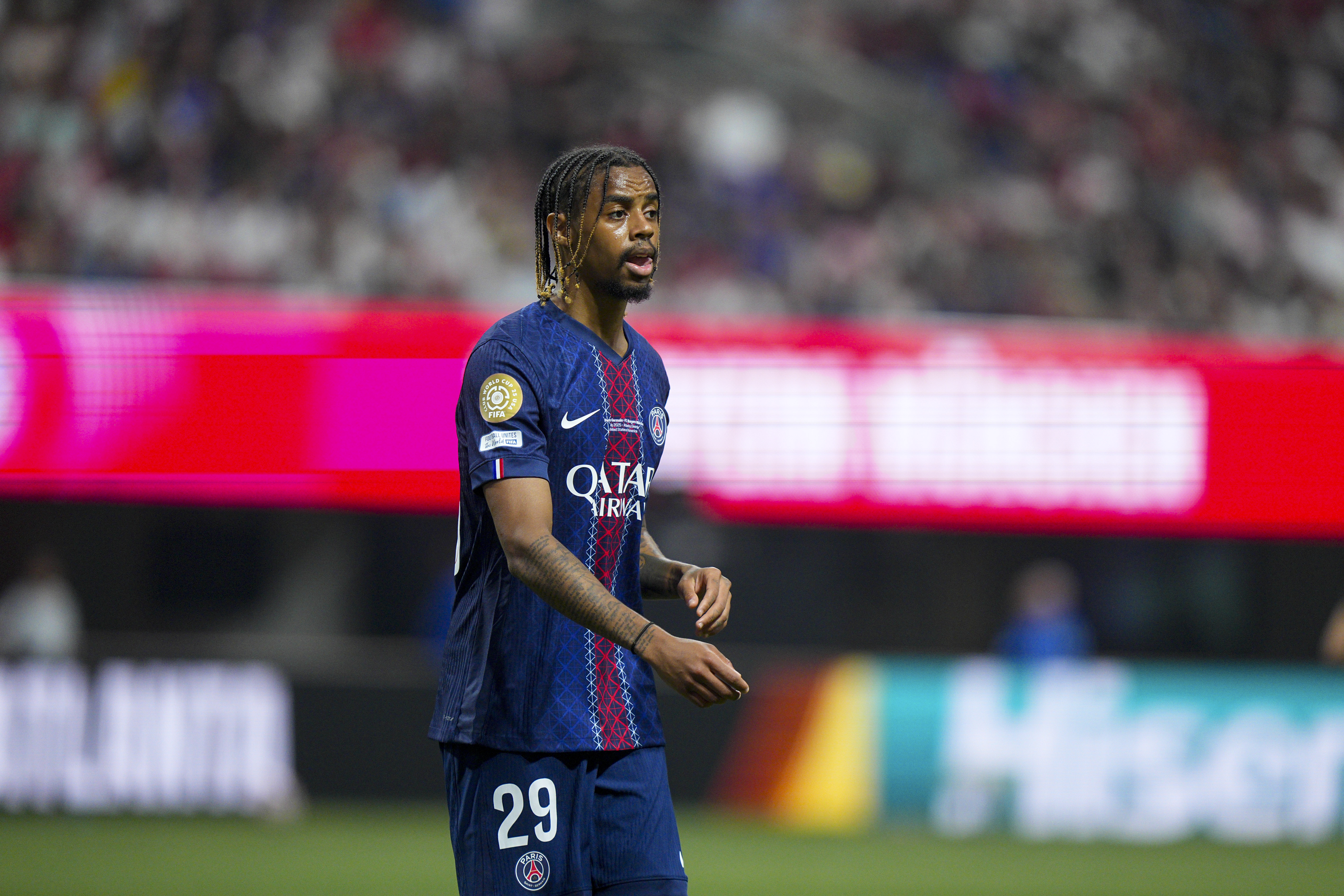 Mercato PSG - Barcola visé par Liverpool, il a fait son choix !